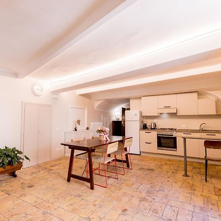 Appartamento In Centro Via Porta Fuga Spoleto Ngoại thất bức ảnh